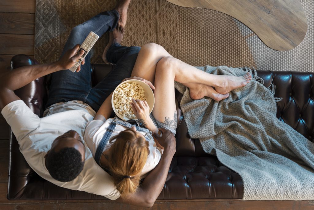 Serata cinema o Netflix a casa san valentino